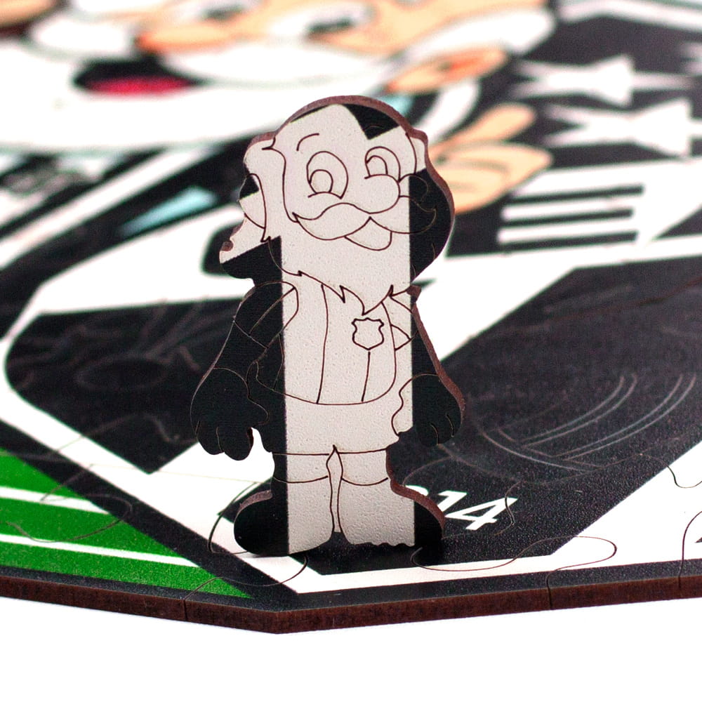 Zoom com os pequenos detalhes da peça temática do vozão