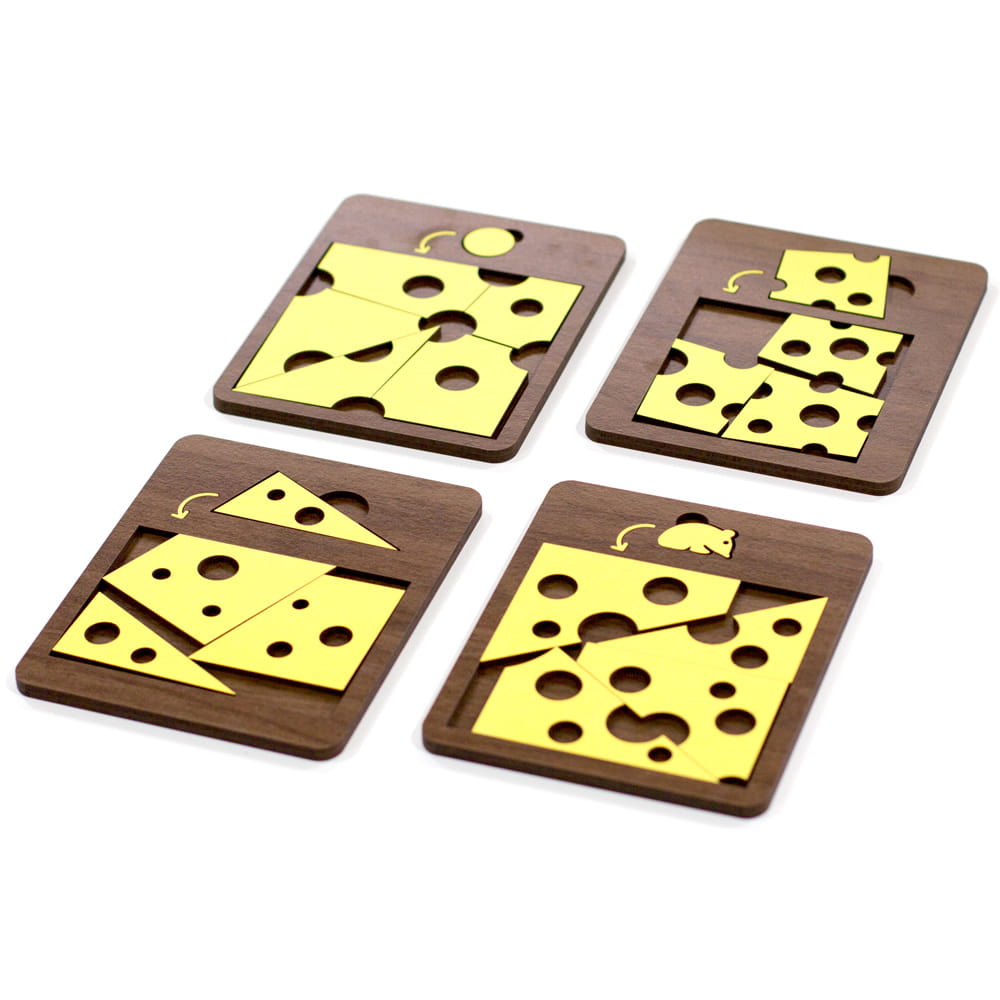 kit com 4 puzzles lógico em madeira com peças amarelas simulando queijo para montagem