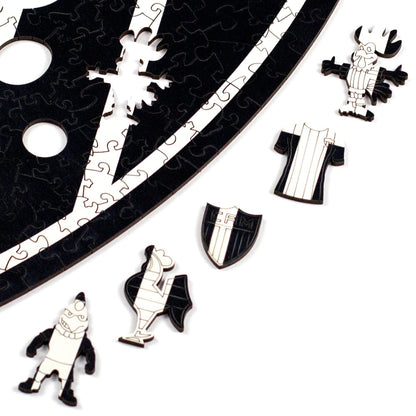 Zoom das peças temáticas de madeira do Atlético Mineiro